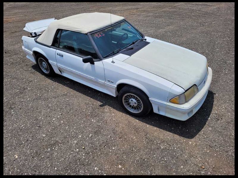 1987-1993 Ford Mustang GT 5.0 Driver Left Rear Side Skirt Quarter Panel Molding - The Parts Farm