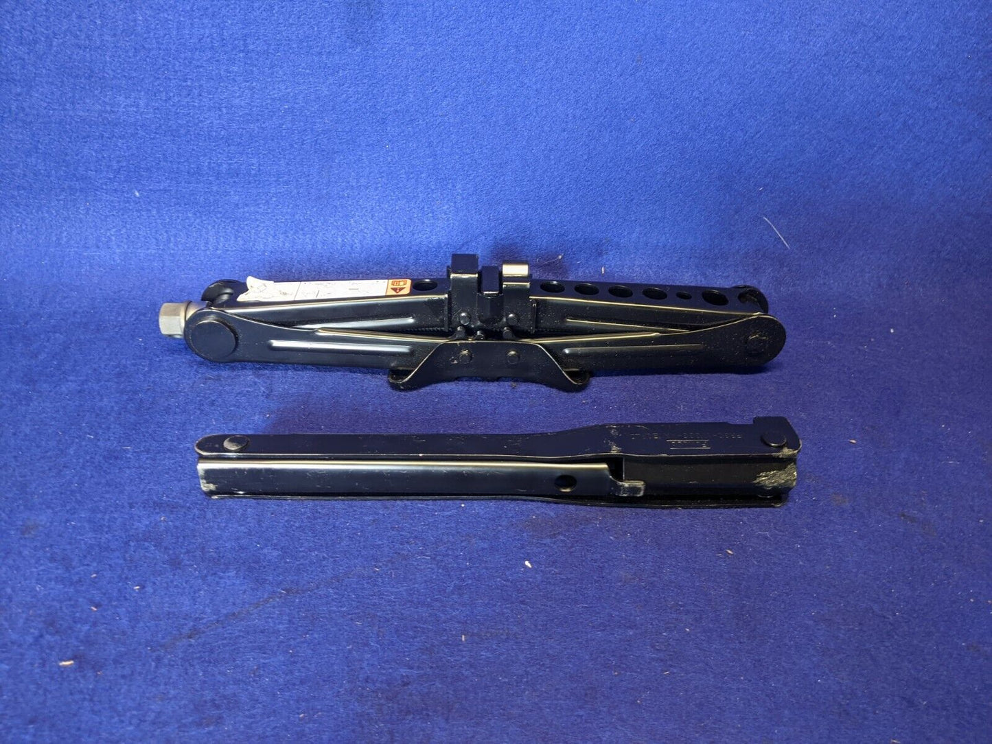 2015-2017 Ford Mustang GT S550 Coupe Convertible Jack Scissor Lug Wrench Kit - The Parts Farm