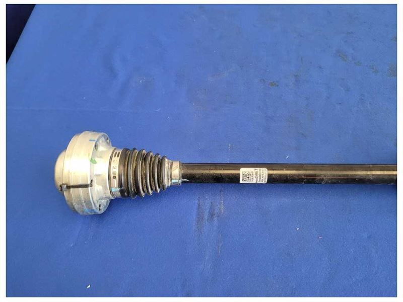 2017-2020 Chevrolet Camaro SS 6.2L Passenger Rear Axle Shaft Half C124 - The Parts Farm