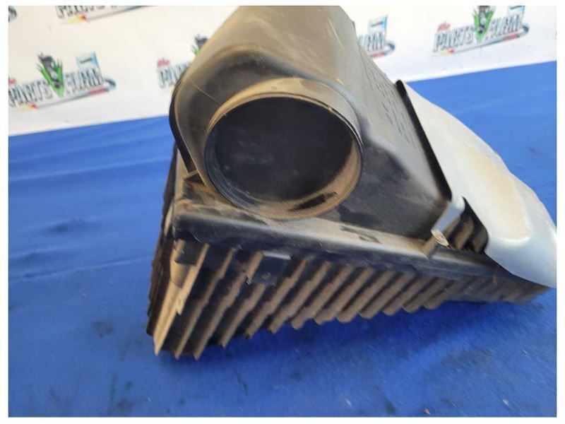 2004-2006 Porsche Cayenne Turbo 4.5L Cold Air Box Lid Cover Front 2137 - The Parts Farm
