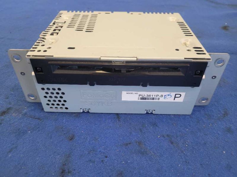 2016 Ford Fq50 Pickup Truck Info-GPS-TV Screen Front Dash 8in Screen 2369 - The Parts Farm