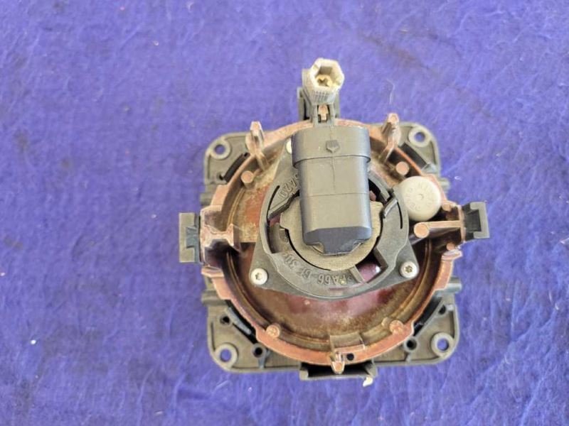 2003-2004 Ford Mustang Cobra SVT DOHC 4.6L Front Lower Fog Light Lamp Bulb - The Parts Farm