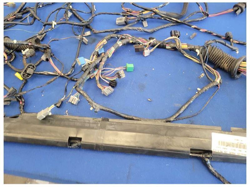 2003-2004 Mercury Marauder 4.6L 4v Body Harness Wire Plug *Broken* 2522 - The Parts Farm