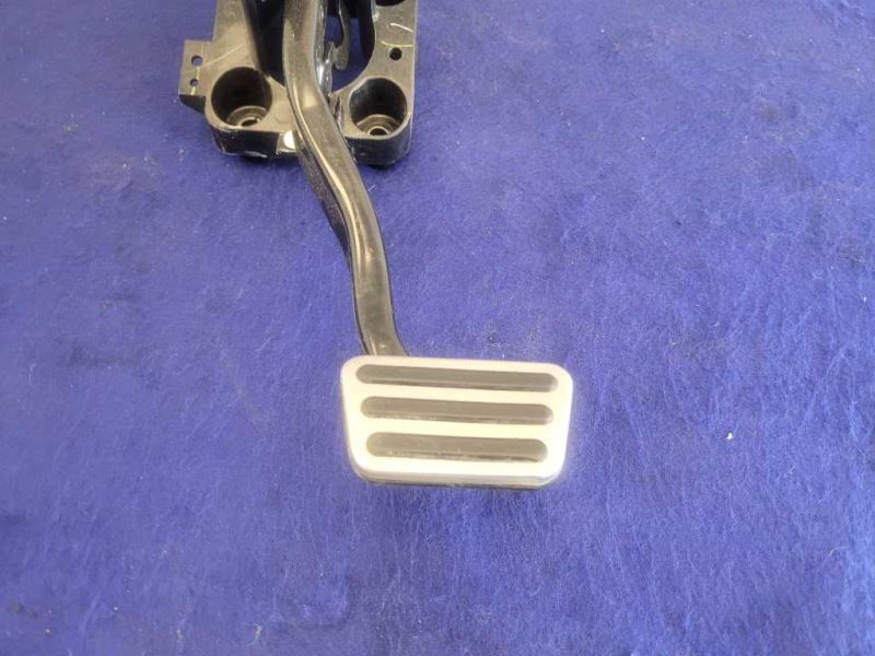 2015-2017 Ford Mustang GT S550 Brake Pedal Box Cage Automatic Transmission 2337 - The Parts Farm