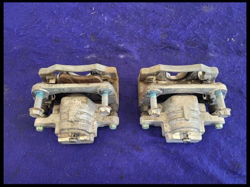 2014-2017 Chevrolet SS 6.2L Sedan Pair Rear Calipers Brakes Pads 1997 - The Parts Farm