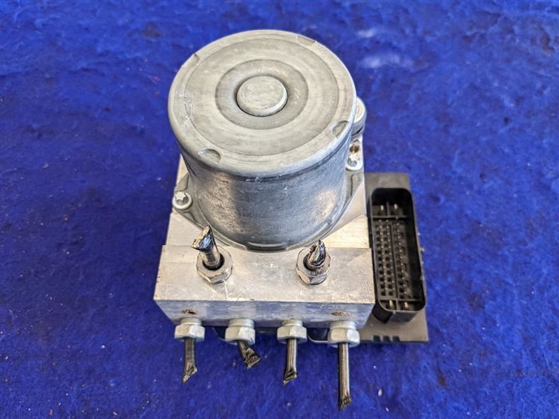 2012-2015 Chevrolet Camaro SS ABS Anti-Lock Brake Module Pump Front Switch - The Parts Farm