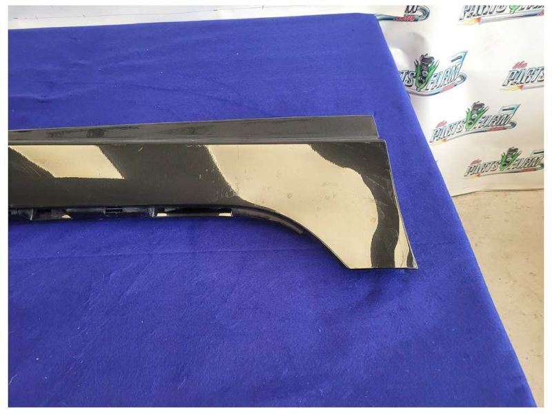 2014-2015 Chevrolet SS Sedan 6.2 Passenger Lower Rocker Panel Molding Black 2350 - The Parts Farm