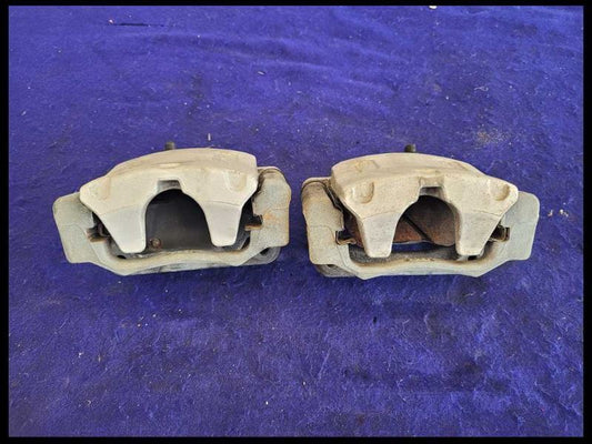 2014-2017 Chevrolet SS 6.2L Sedan Pair Rear Calipers Brakes Pads 1997