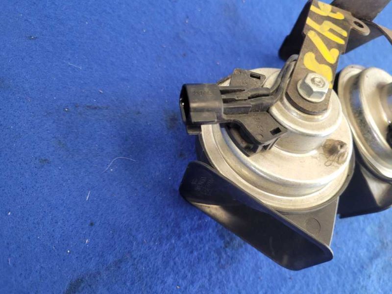 2005-2010 Ford Mustang GT Roush 4.6L Horn Double Emergency Noise Safety 2478 - The Parts Farm