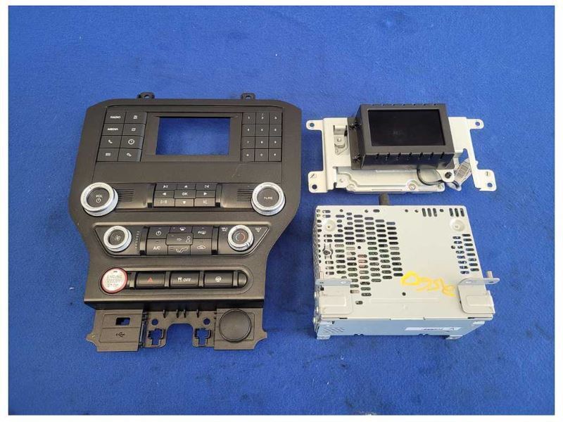 2021 Ford Mustang GT S550 Audio Info AM FM Radio Receiver Screen Display 2560 - The Parts Farm