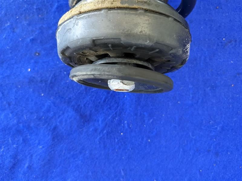 2010-2011 Chevrolet Camaro SS Passenger Right Strut Front Spring Suspension - The Parts Farm