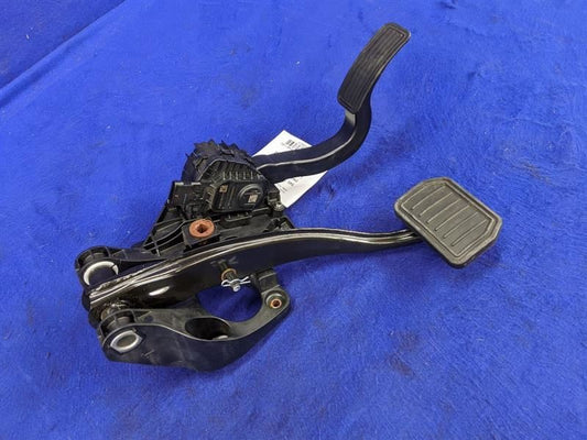 2018 2019 2020 Tesla 3 Brake Clutch Pedal OEM Factory Bracket Cover