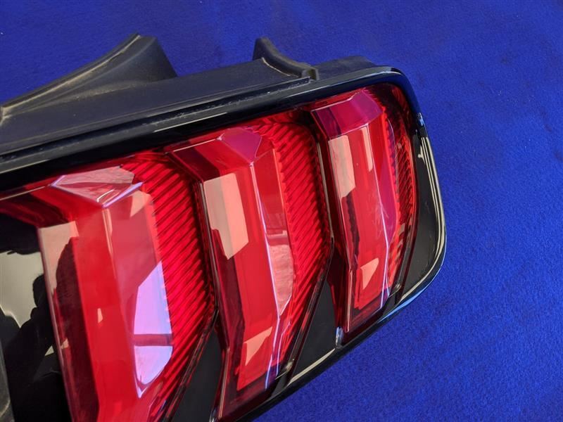 2018-2023 Ford Mustang GT S550 Passenger Right Tail Light Lamp Brake Lens OEM - The Parts Farm
