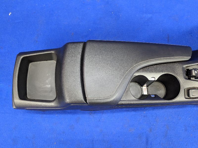 2016 2017 2018 Chevy Camaro SS Front Center Console Leather Lid Charging Dock - The Parts Farm