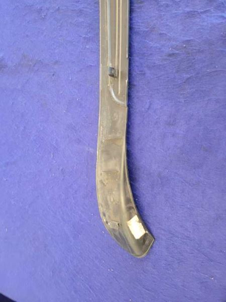 2003-2006 Chevrolet SSR Pickup Truck Passenger Front Door Sill Plate 2426 - The Parts Farm