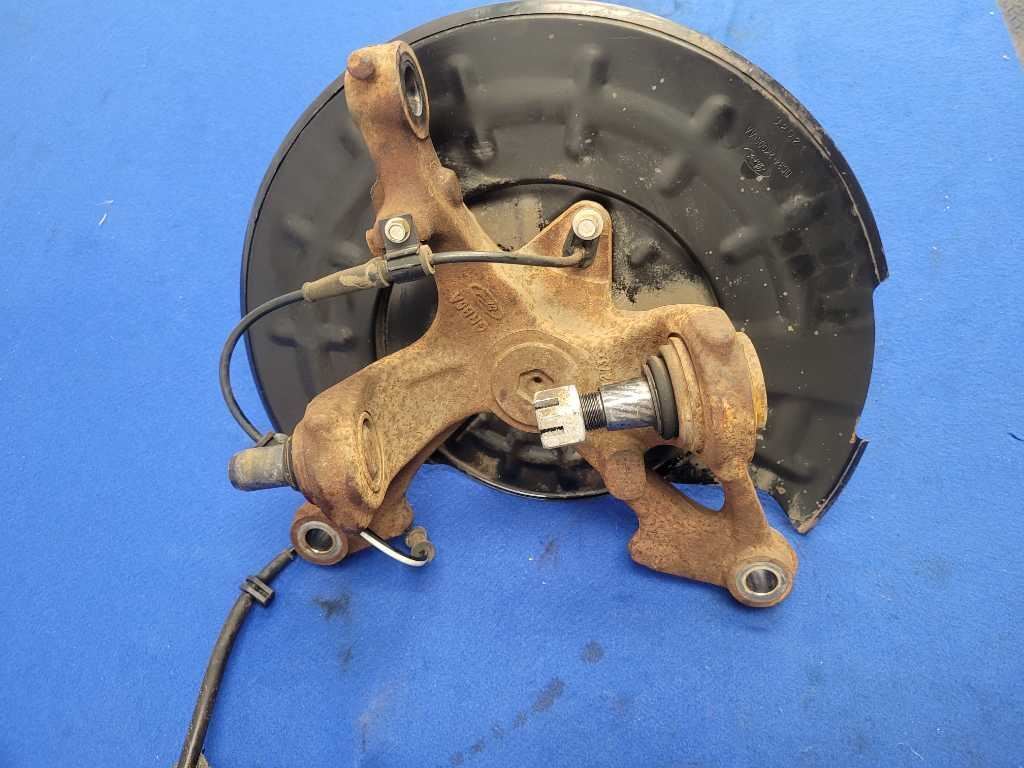 2023 Ford F250 F-250 Super Duty Truck 4x4 Driver Front Spindle Knuckle 2558 - The Parts Farm