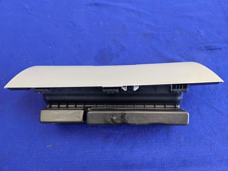 2006-2010 Dodge Charger SRT8 6.1L Glove Box Passenger Dashboard Panel Latch - The Parts Farm