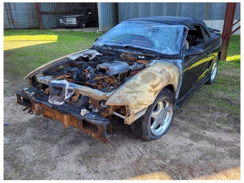 1994-1995 Ford Mustang Cobra 5.0L Clutch Fork Cover Manual Transmission 2526 - The Parts Farm