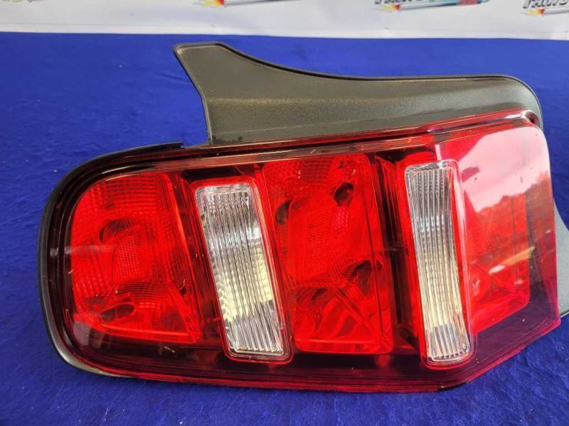 2010-2012 Ford Mustang GT Driver Left Rear Taillight Brake Lens Red Lamp 2322 - The Parts Farm
