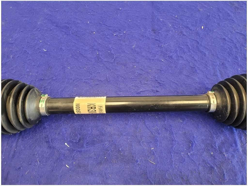 47645308