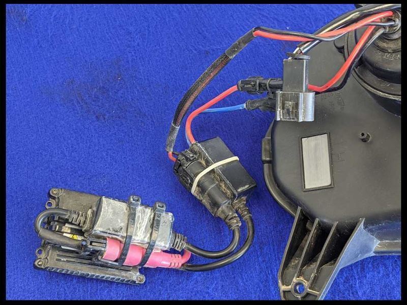 2010-2012 Ford Mustang GT S197 Driver Left Headlight Halogen Boss PARTS ONLY - The Parts Farm