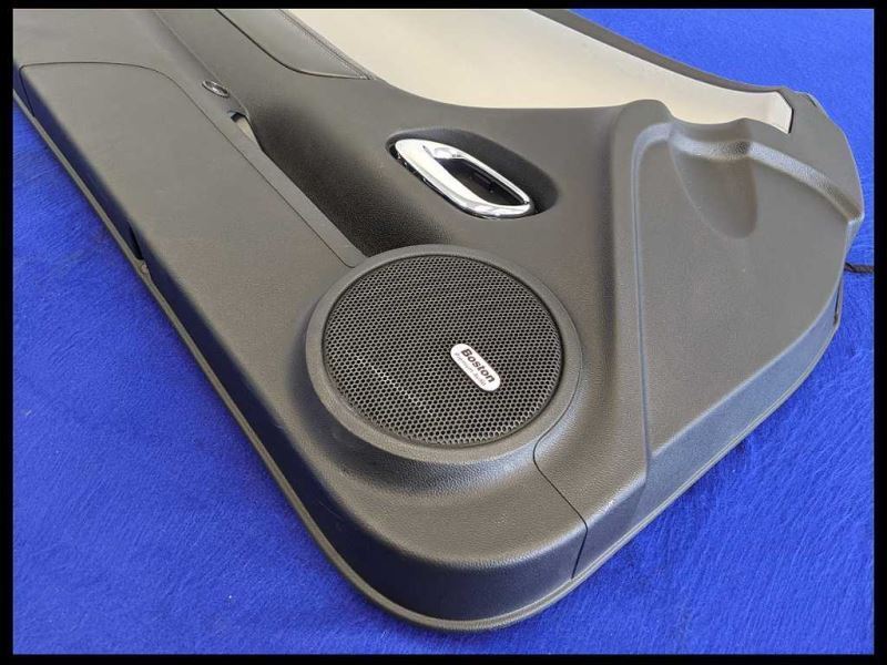 2010-2015 Chevrolet Camaro Gray Center Front Door Trim Panel Pair OEM SS Factory - The Parts Farm