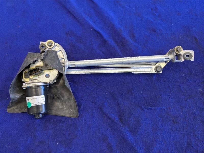 2014-2017 Chevrolet Caprice 6.0L Sedan Windshield Wiper Motor Linkage Arm - The Parts Farm