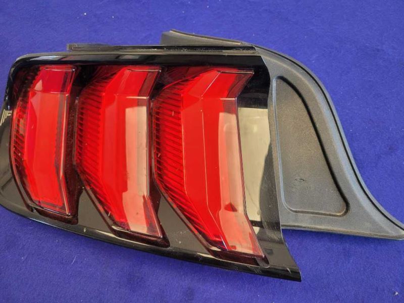 2018-2023 Ford Mustang GT S550 Driver Left LH Taillight Lamp Brake Lens OEM 2306 - The Parts Farm