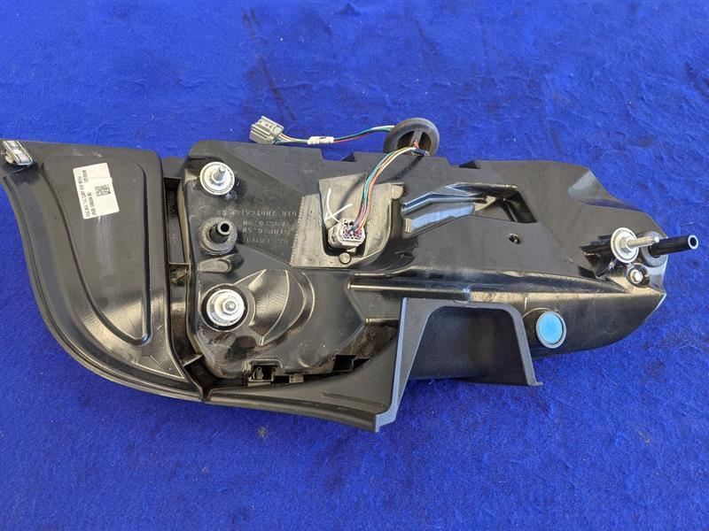 2018-2023 Ford Mustang GT S550 Passenger Right Tail Light Lamp Brake Lens OEM - The Parts Farm
