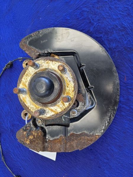 2015-2021 Ford Mustang GT EcoBoost Spindle Knuckle Front Passenger RH OEM - The Parts Farm