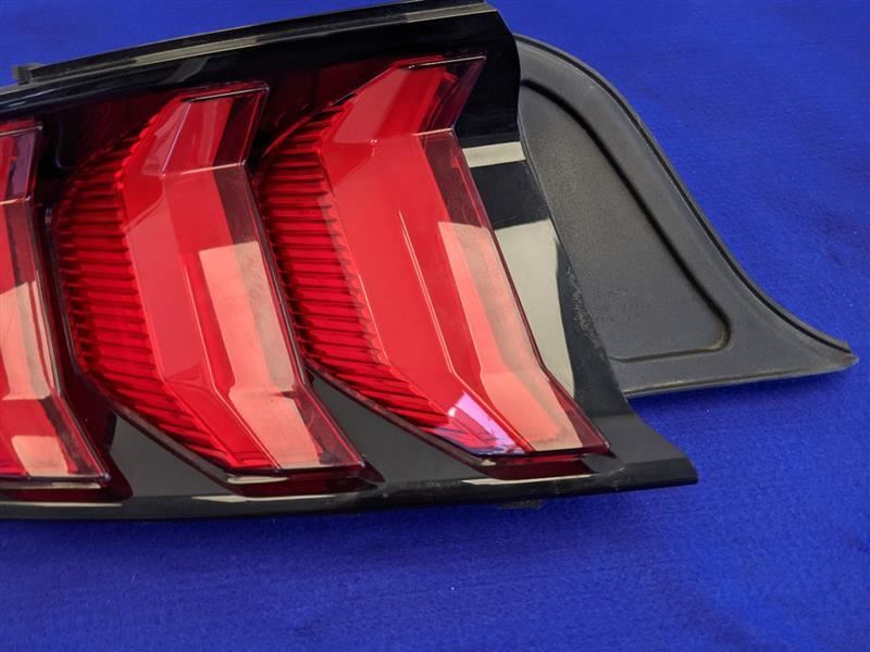 2018-2023 Ford Mustang GT S550 Driver Left LH Tail Light Lamp Brake Lens OEM - The Parts Farm