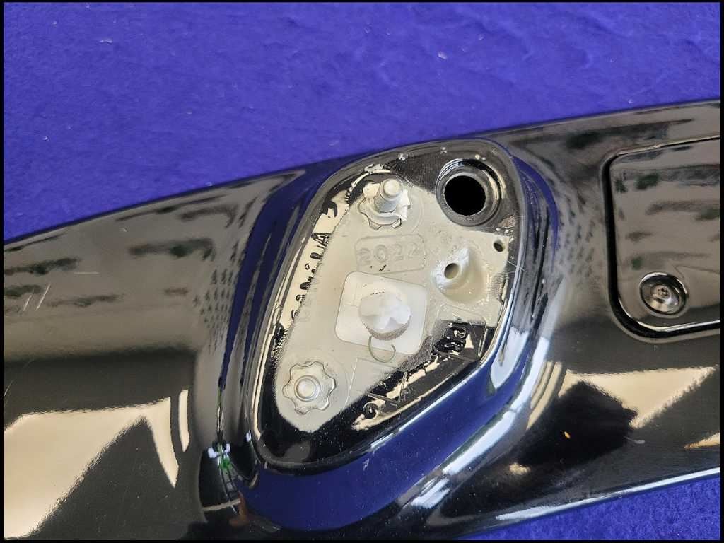 47643844