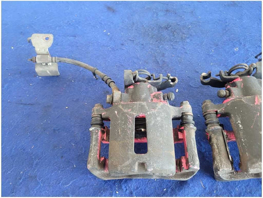 20112014 Ford Mustang GT S197 Pair Rear Brake Calipers Pads Lines 2885