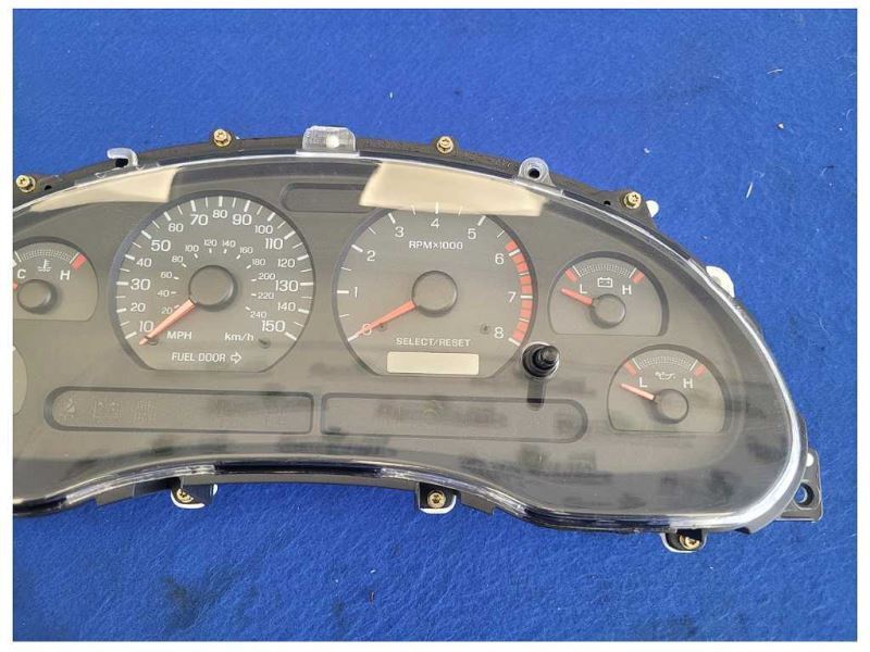 1999-2004 Ford Mustang GT 4.6L Gauge Cluster Speedometer MPH 29k Miles 2561 - The Parts Farm