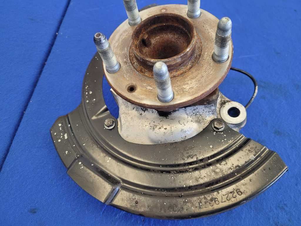 2016-2017 Chevrolet SS Sedan 6.2L Driver LH Left Front Spindle Knuckle Hub 2602 - The Parts Farm