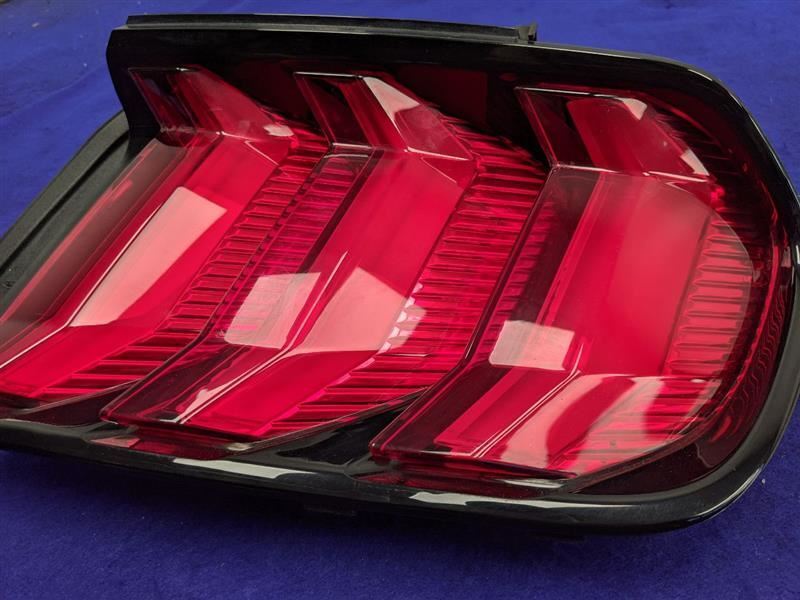 2018-2023 Ford Mustang GT S550 Passenger Right Tail Light Lamp Brake Lens OEM - The Parts Farm