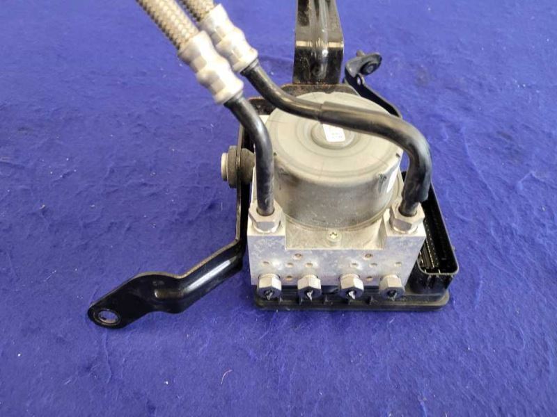 2015-2017 Ford Mustang GT S550 ABS Anti-Lock Brake System Module 2390 - The Parts Farm