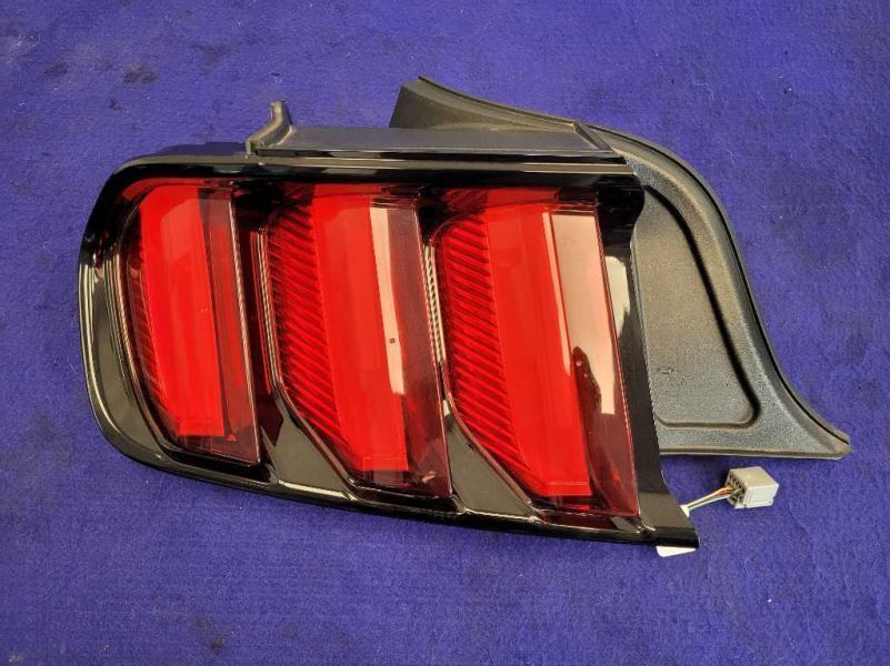 2015-2017 Ford Mustang GT S550 Driver Left LH Taillight Lamp Brake Lens OEM - The Parts Farm