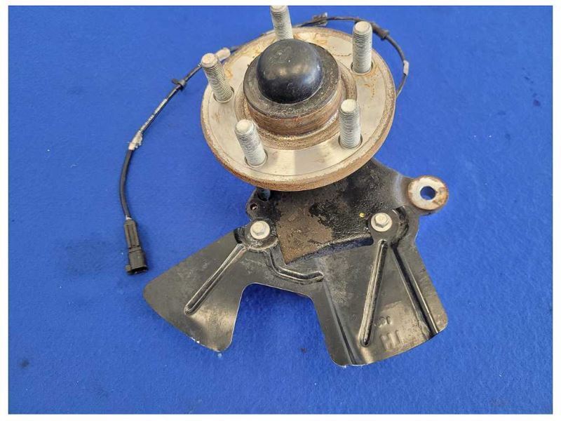 2018-2023 Ford Mustang GT S550 Driver LH Front Spindle Knuckle Hub 2587 - The Parts Farm