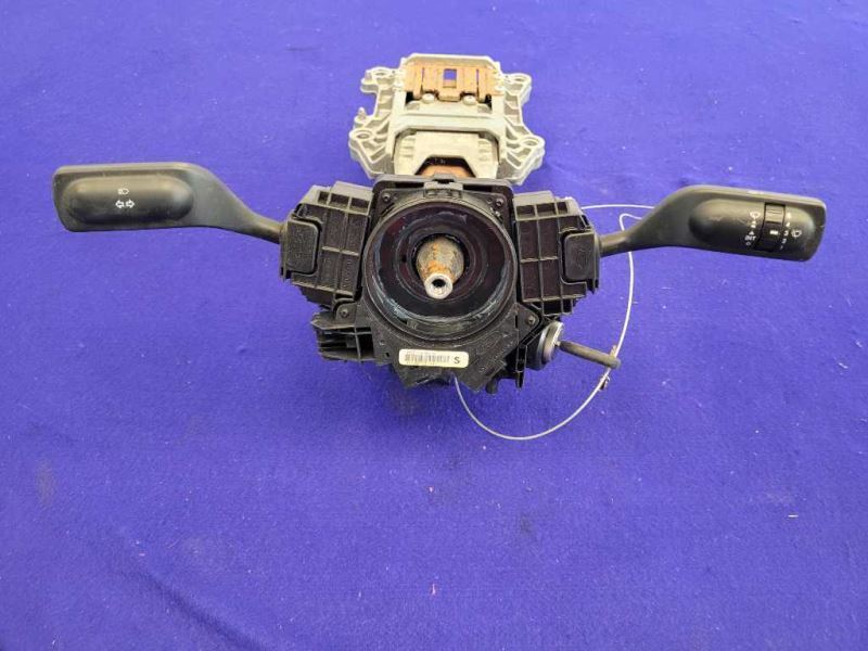 2005-2009 Ford Mustang GT500 Steering Column Turn Signal Driver Shaft Lights - The Parts Farm