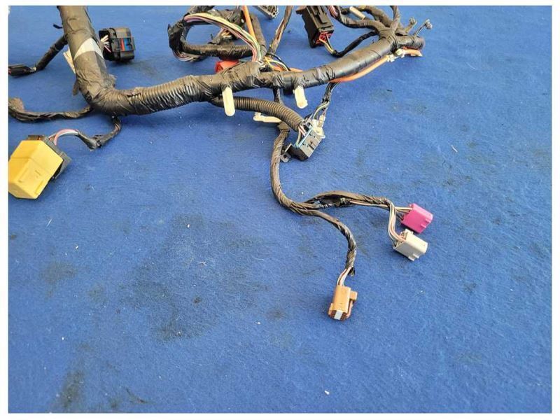 2004 Ford Mustang GT Coupe 4.6L Dash Harness Wire Plug Auto Trans 2589 - The Parts Farm