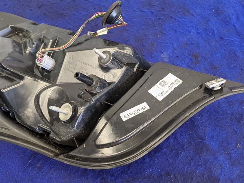 2018-2023 Ford Mustang GT S550 Driver Left LH Taillight Lamp Brake Lens OEM - The Parts Farm