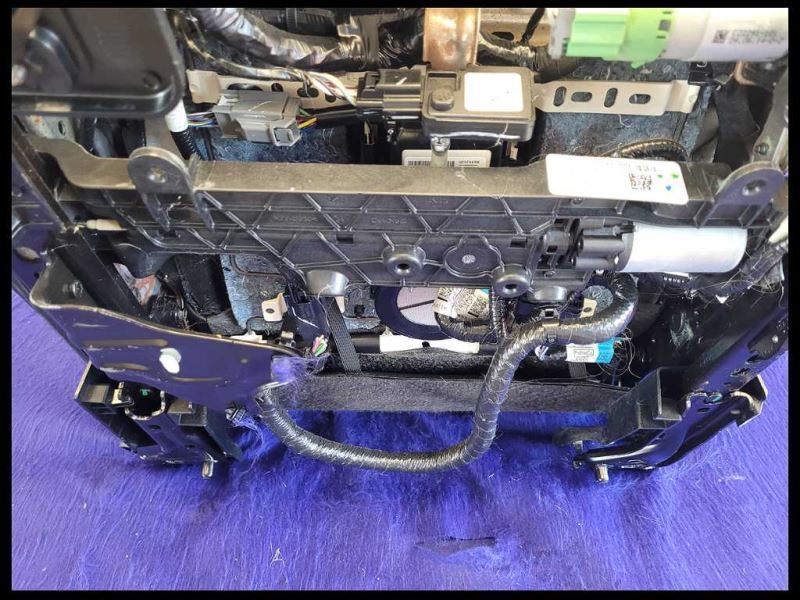 2015-2021 Ford Mustang GT S550 Passenger Front Seat Power Convertible Good Bag - The Parts Farm