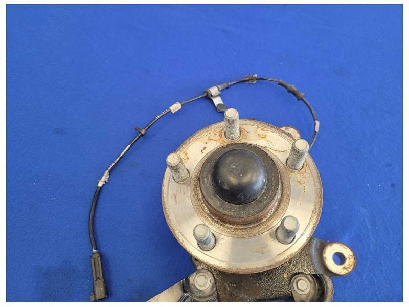 2018-2023 Ford Mustang GT S550 Driver LH Front Spindle Knuckle Hub 2587 - The Parts Farm