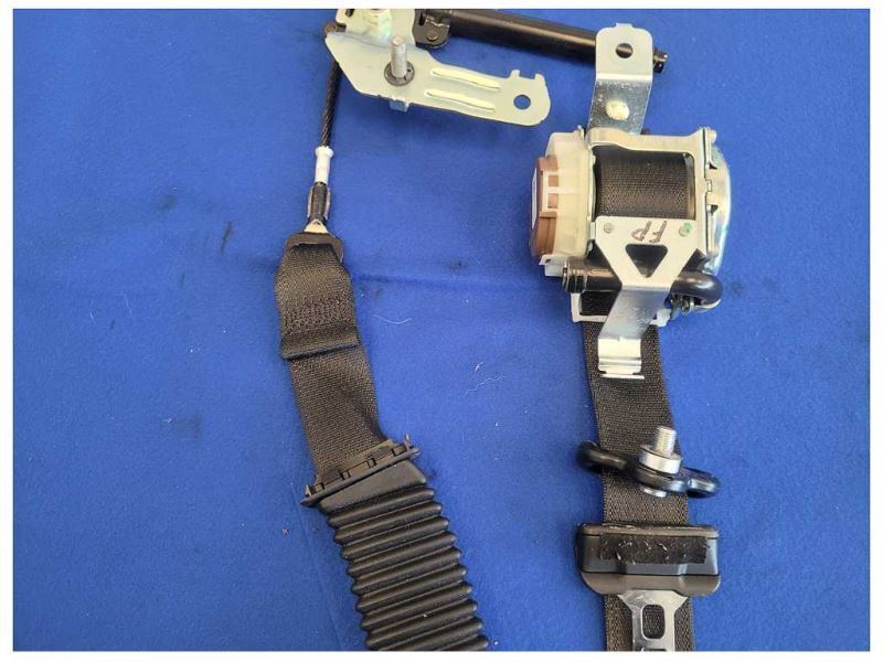 2015-2017 Ford F150 4x4 Pickup Truck RH Passenger Front Seat Belt Retractor 2580 - The Parts Farm