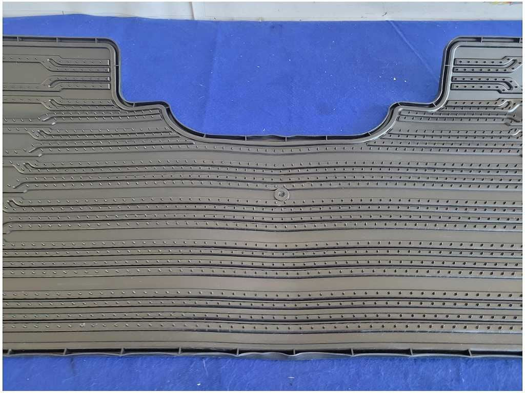 47647981