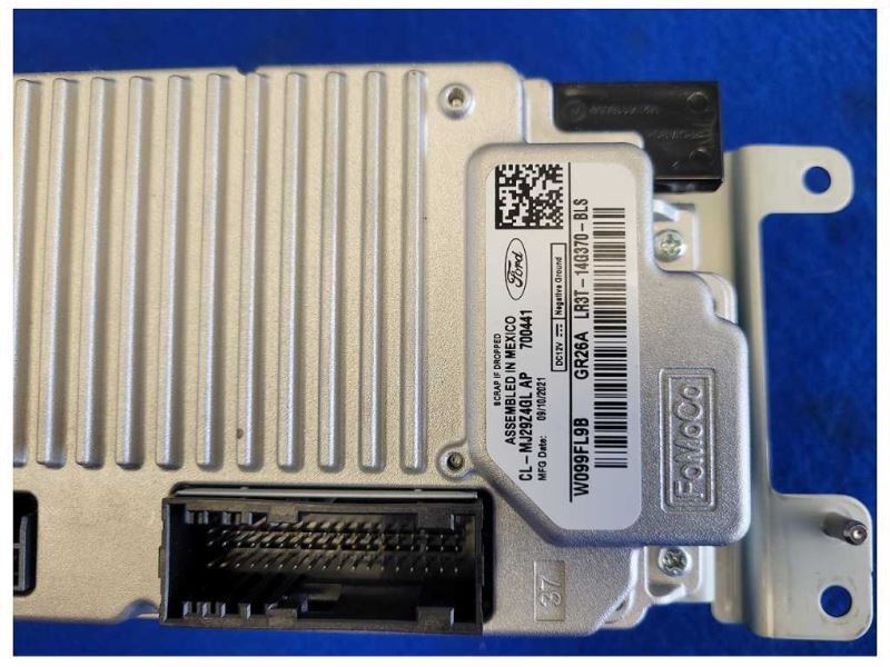 2021 Ford Mustang GT S550 Audio Info AM FM Radio Receiver Screen Display 2520 - The Parts Farm
