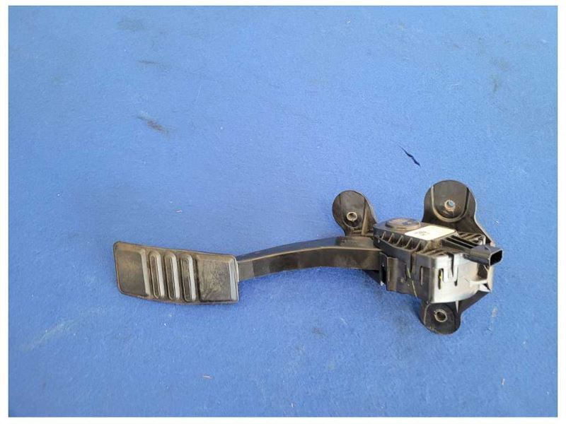 2015-2017 Ford Mustang GT S550 Gas Throttle Pedal Drive By Wire 2586 - The Parts Farm