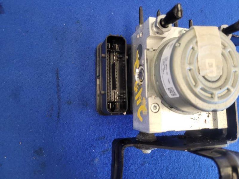2015-2020 Ford Mustang Shelby GT350 ABS Module M/T Anti-Lock Brakes 2452 - The Parts Farm