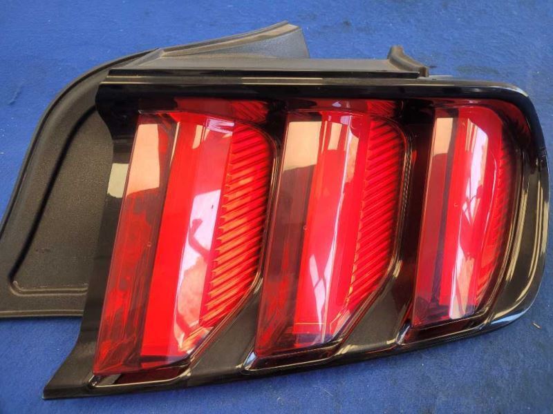2015-2017 Ford Mustang GT S550 Driver Left Taillight Lamp Brake Lens Light 2483 - The Parts Farm
